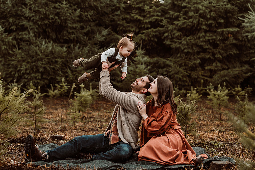 Winter Christmas Tree Farm Family Photography by Natalie Broders - December