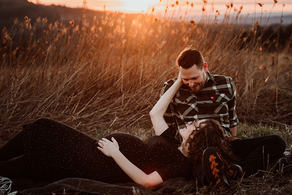 Maternity photography at Powell Butte by Natalie Broders