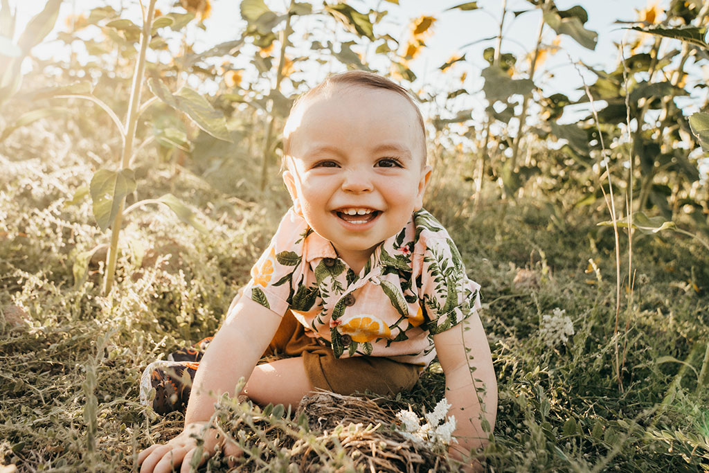 Summer sunflower family photography by Natalie Broders